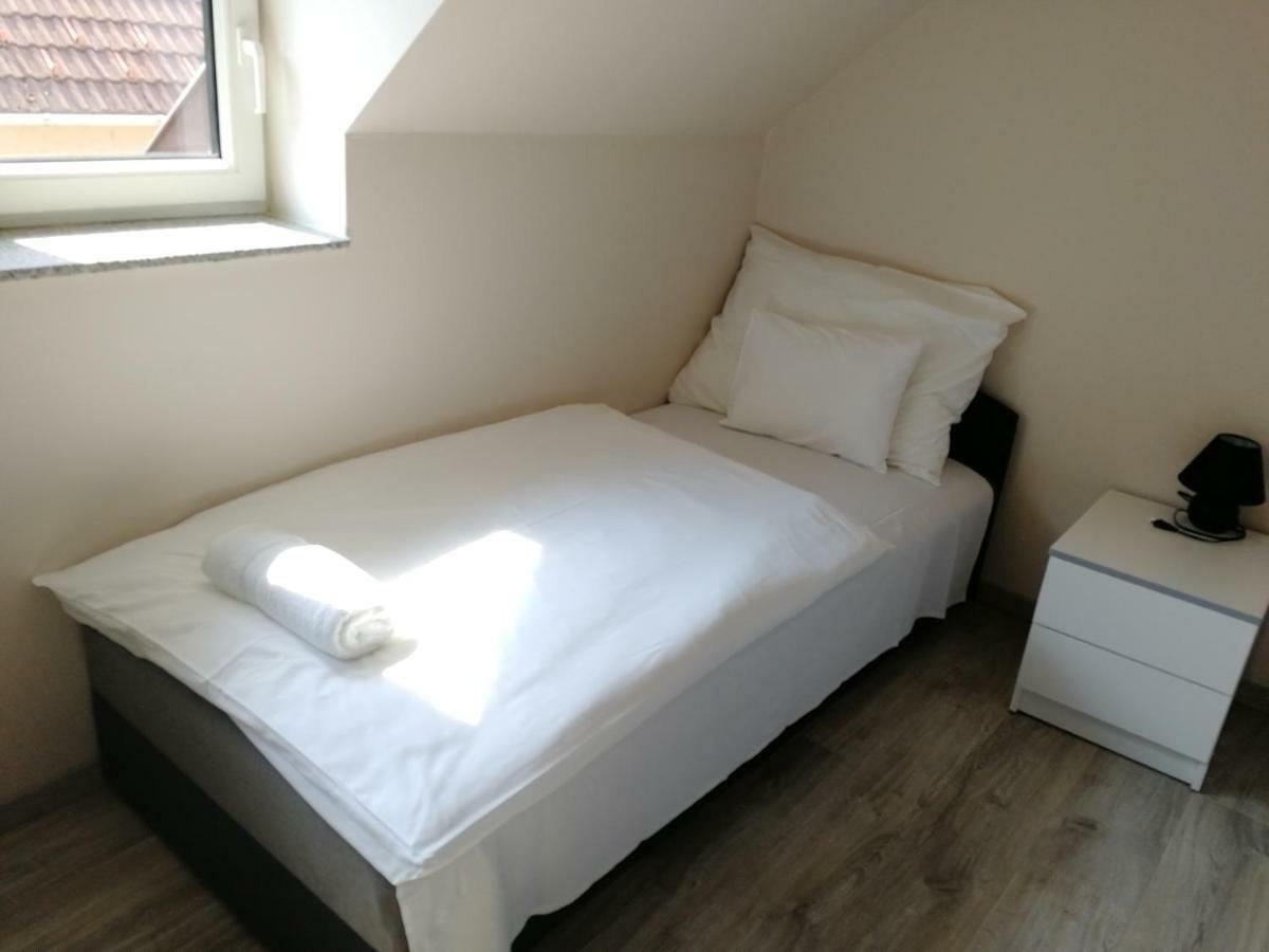 Ovar Apartman Mosonmagyaróvár Exterior foto