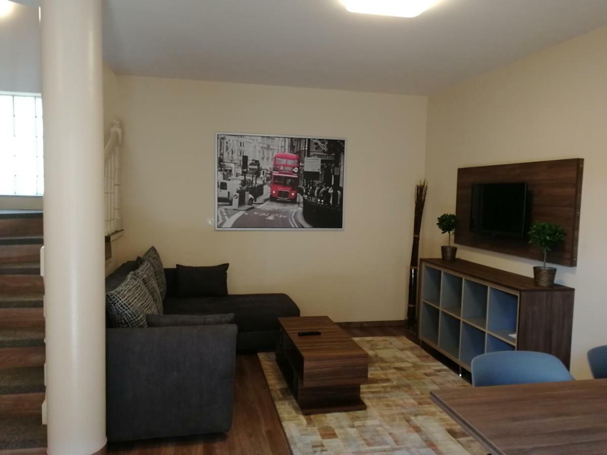 Ovar Apartman Mosonmagyaróvár Exterior foto
