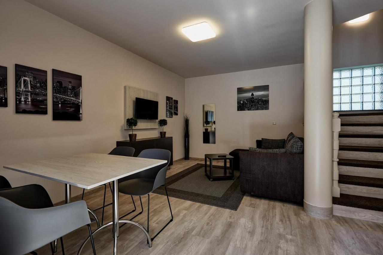 Ovar Apartman Mosonmagyaróvár Exterior foto